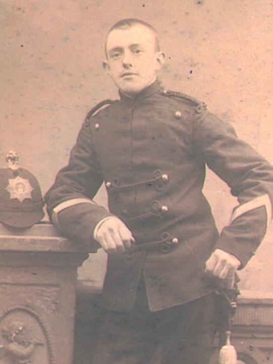 Sjaak Kuiters in uniform